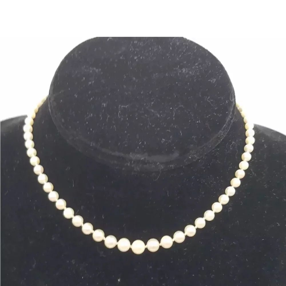 10k White Gold Graduated Knotted FW Pearl Neklace 6.8g